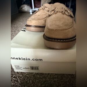 Anne Klein Suede Sandstone Women’s Loafers 7M